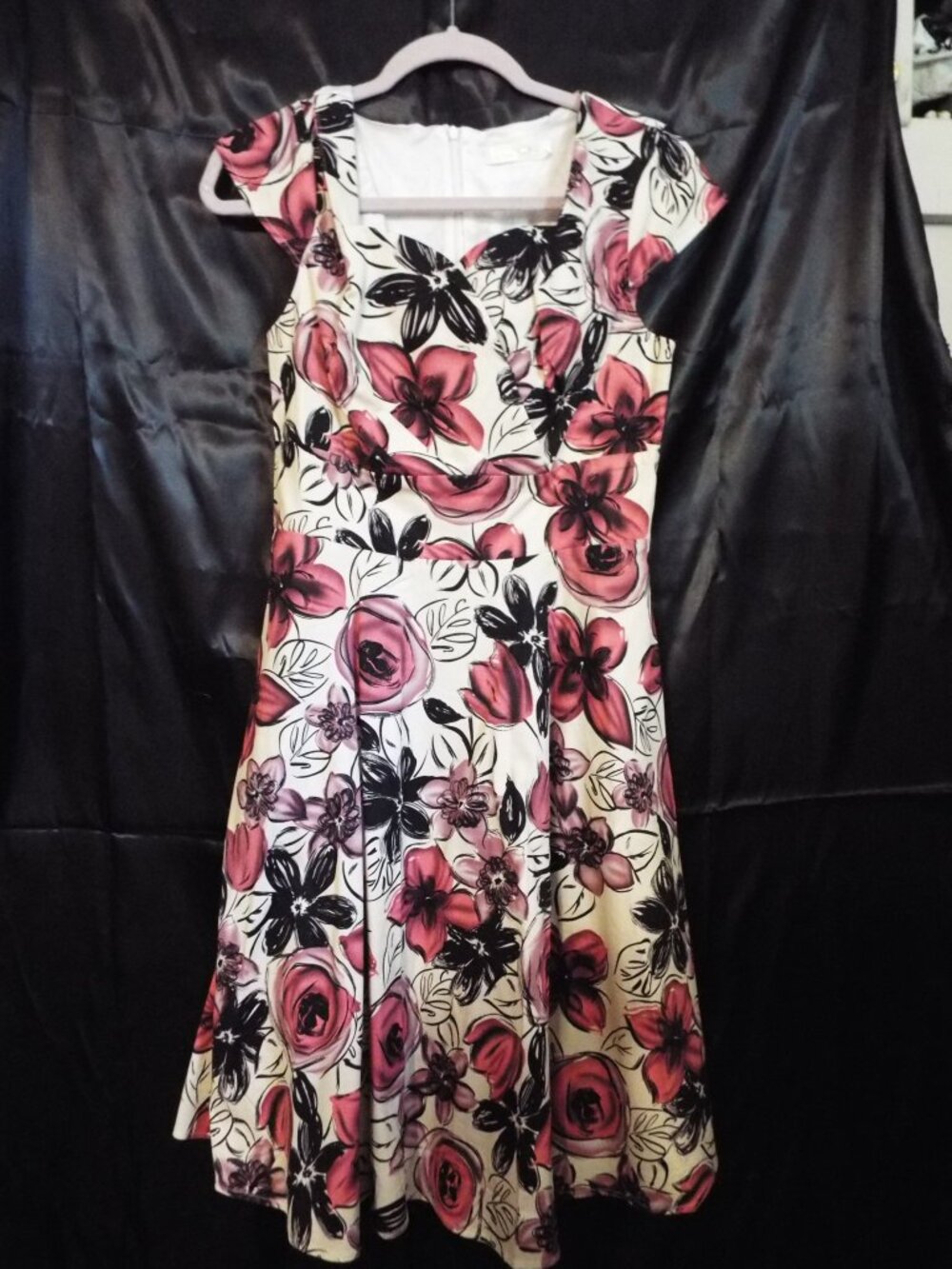 1950s Style Floral Dress Size Medium